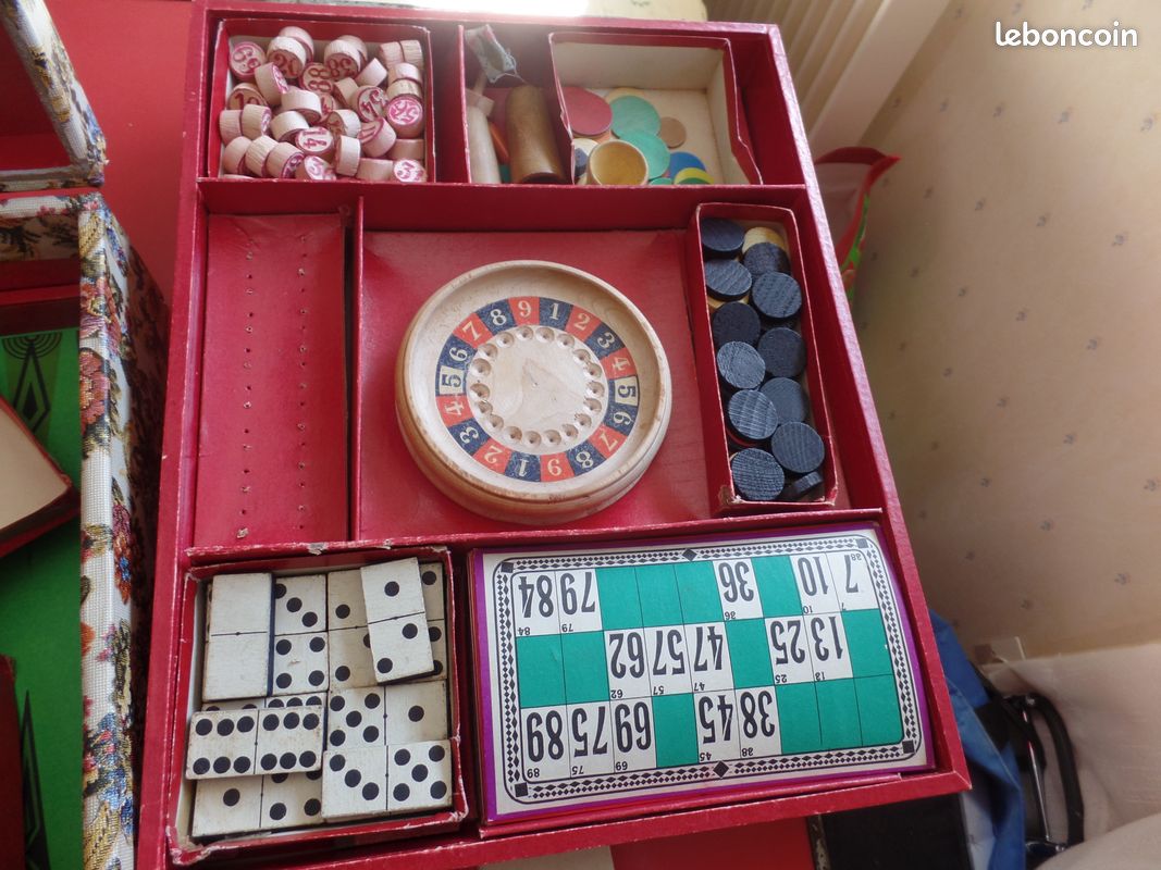 BOITE DE PIONS NEUTRE 100 PIECES