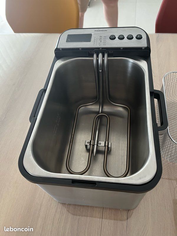 Friteuse électrique à huile Thomson (image 6)