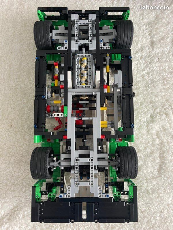 Voiture de course LEGO TECHNIC 24 h du mans 42039 (image 7)
