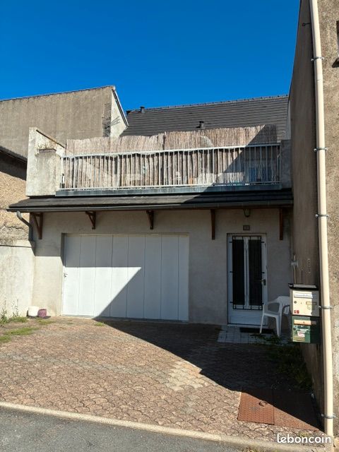 Maison 5 pièces 93 m² · à Charbonnières-les-Varennes · 93 m² · 800 €/mois