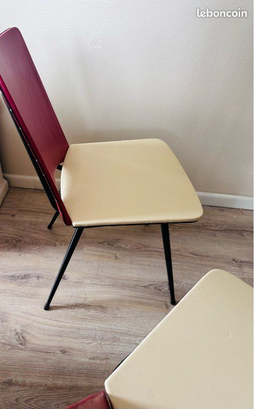 Deux chaises vintage 60 Skaï style Jaques Hitier (image 2)