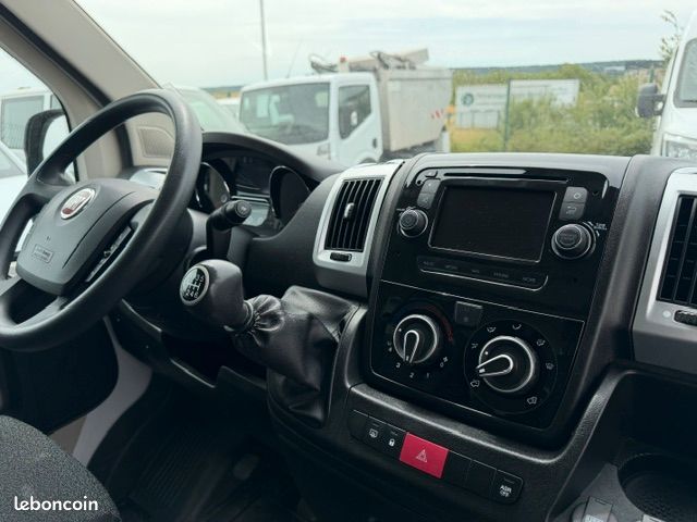 18490 HT - FIAT Ducato Maxi Caisse 20 m3 Hayon JTD 150 Pack Pro Nav 2,3 L - 06/2019 - 86000 kms (image 7)