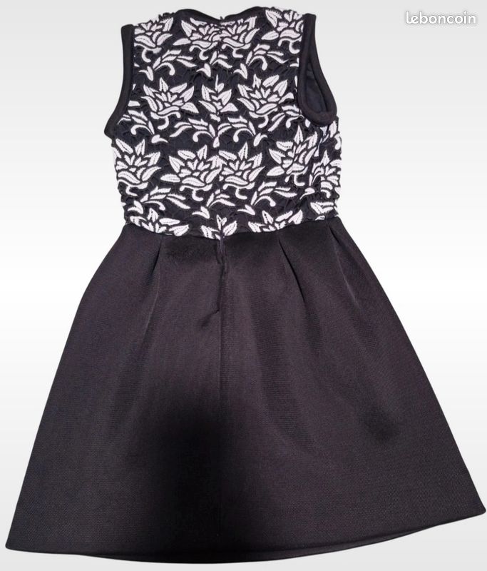 Robe Noire Sandro Avec Dentelle Blanche - Taille 36 (Taille 1) - Occasion Très Bon état