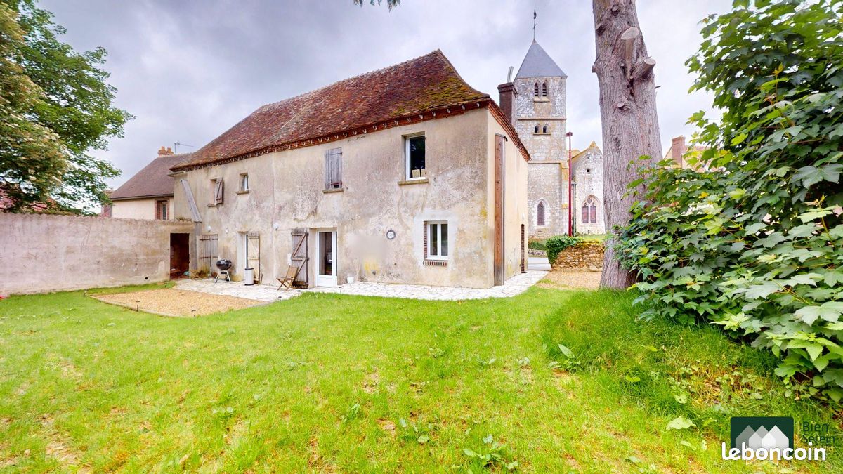 Maison 7 pièces 140 m² · à Arcisses · 140 m² · 250 000 €