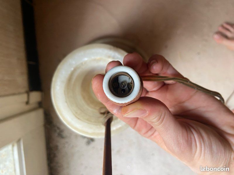 Lampe colonne en marbre (image 6)
