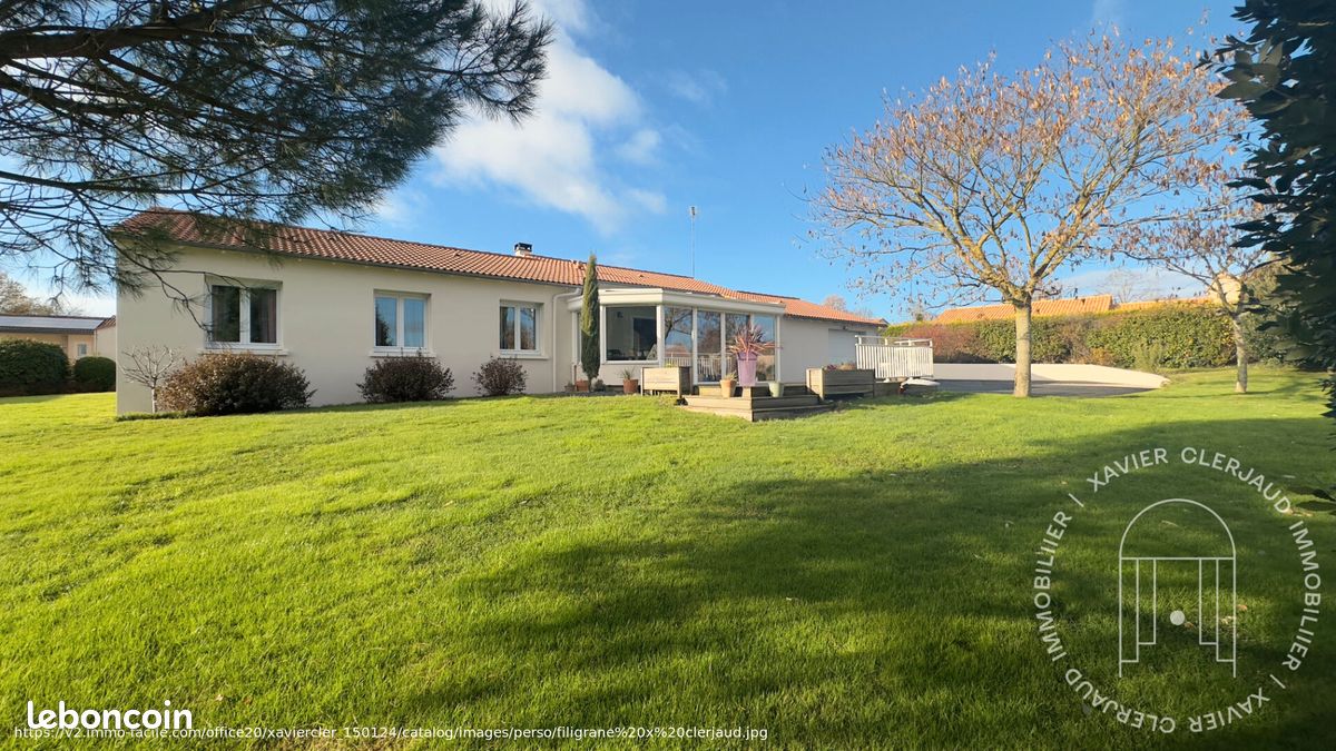 Maison 5 pièces 142 m² · à Nueil-les-Aubiers · 142 m² · 250 800 €