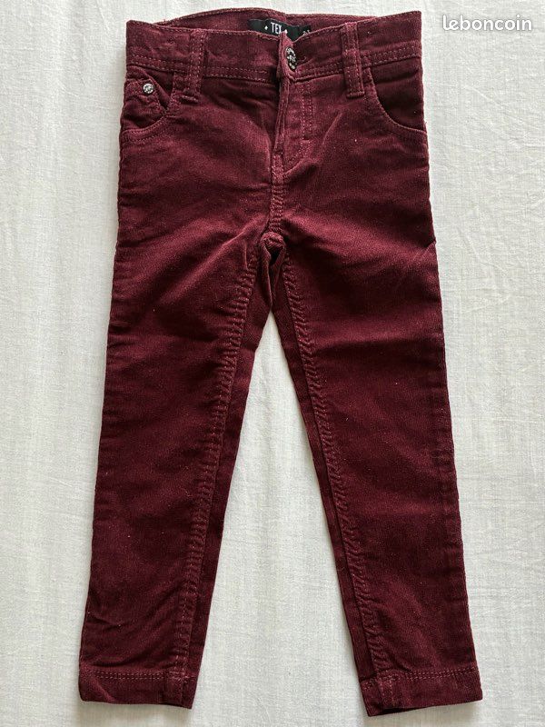Pantalon bordeaux en velours neuf (image 1)