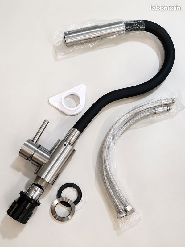 Robinet Mitigeur cuisine flexible noir/inox neuf avec accessoires de montage (image 1)