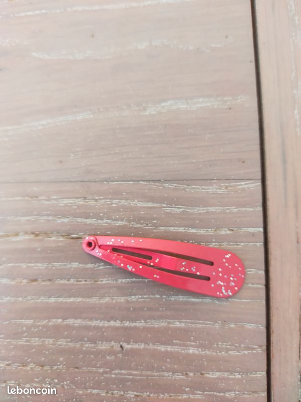 Pince à cheveux rose pailleté (image 1)