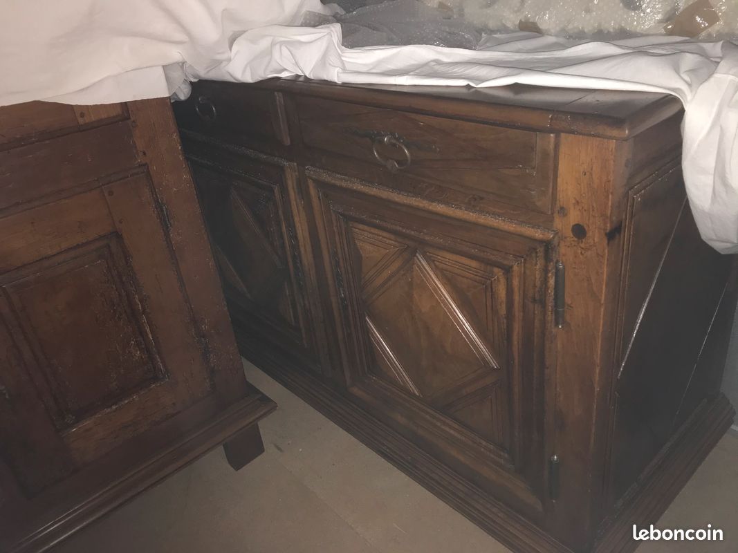 Buffet 2 portes et 2tiroir en noyer (image 1)