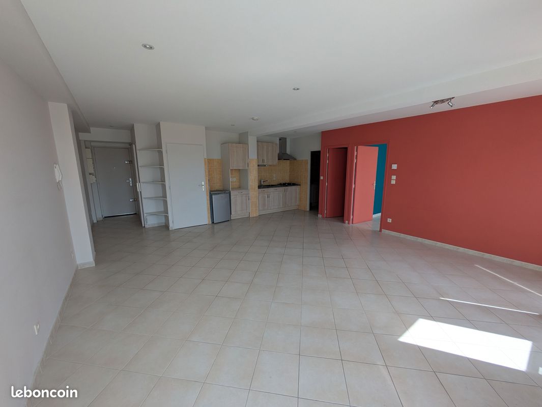 Appartement 2 pièces 57 m² · à Romans-sur-Isère · 57 m² · 695 €/mois
