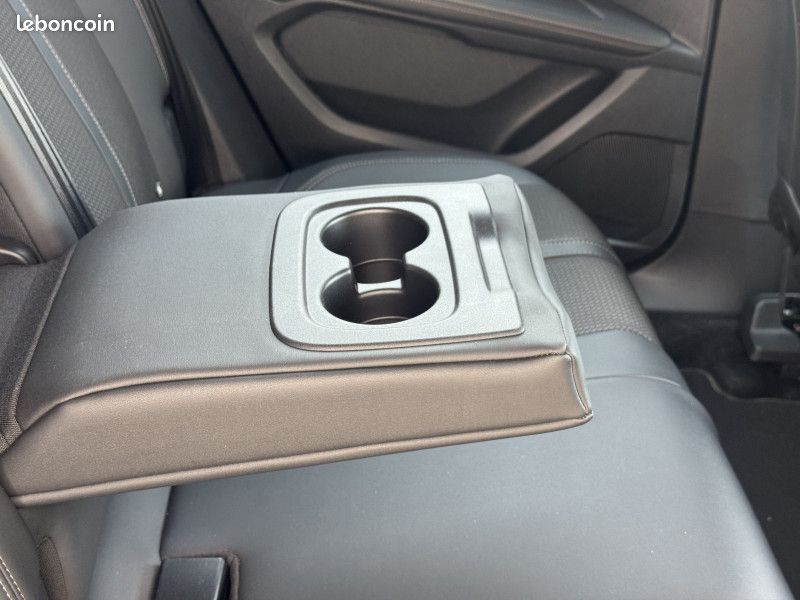Peugeot 3008 1.5 BLUEHDI 130 CH S&S GT EAT8 (image 14)