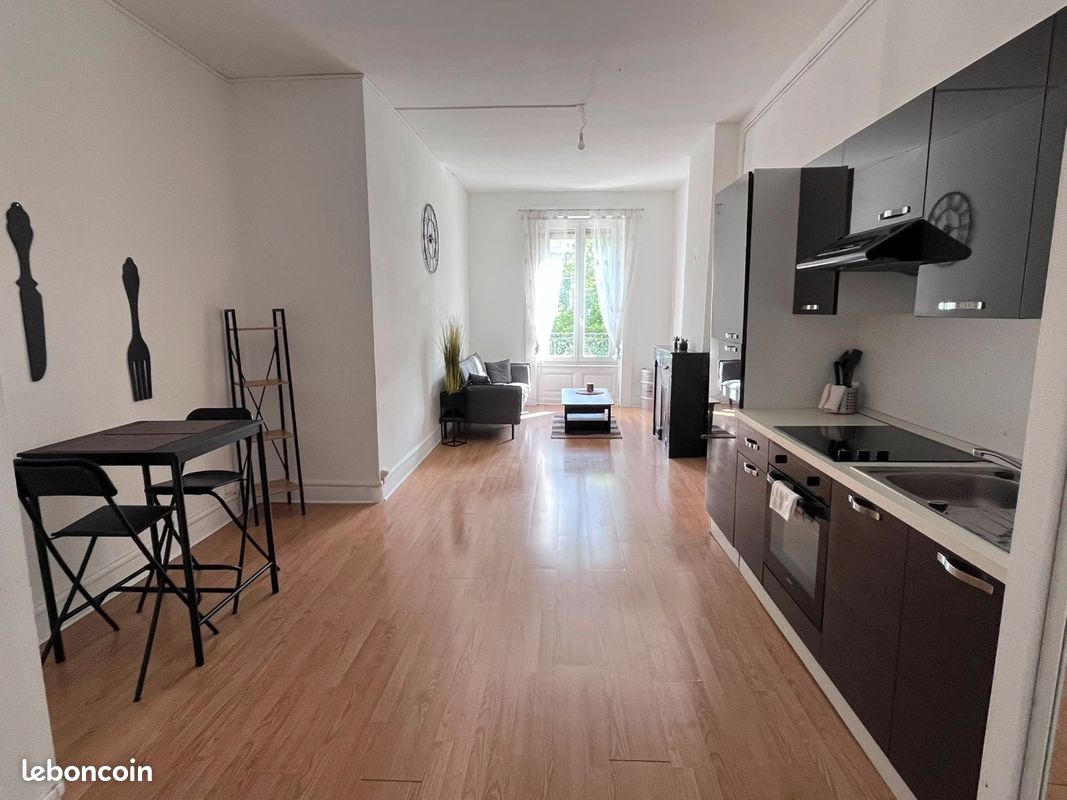 Appartement 3 pièces 57 m² · à Saint-Étienne · 57 m² · 450 €
