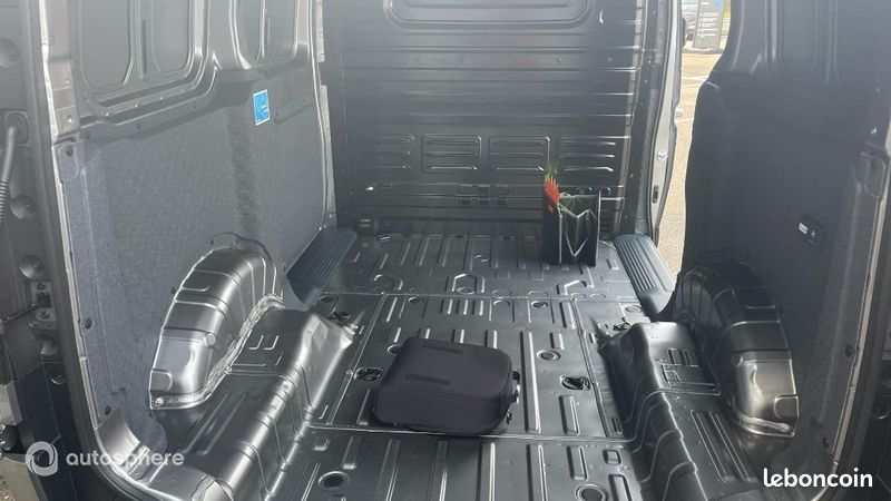 Kia Pv5 Cargo Véhicule utilitaire ou Société L 163ch 71,2kWh Plus (image 14)