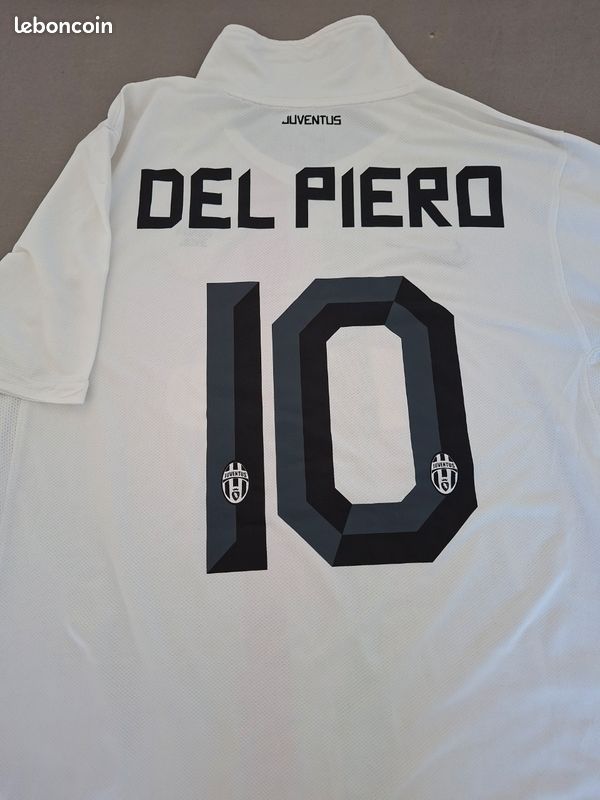 Maillot foot vintage Nike Juventus de Turin saison 2010-2011 floqué Del Piero taille L (image 1)