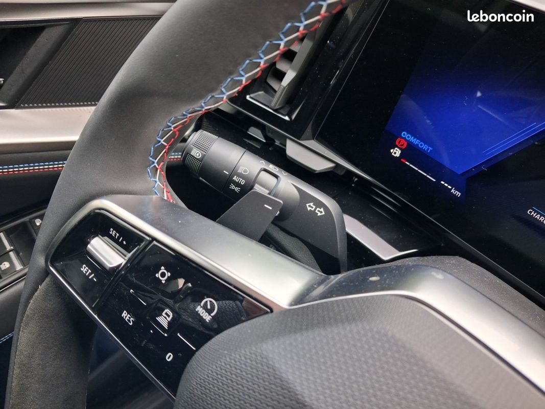 Renault Rafale esprit Alpine full hybrid E-Tech 200 -25 (image 18)