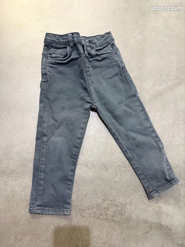 Lot vêtements garçons short tee shirt, pantalons, pulls… du 6 au 18 mois (image 15)