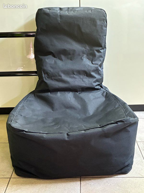 Pouf noir (image 1)