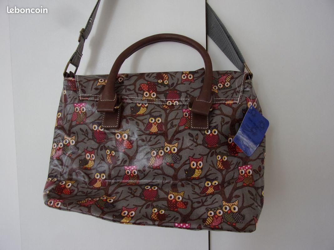 Sac multi poches zippées ,cuir synthétique , neuf (image 2)