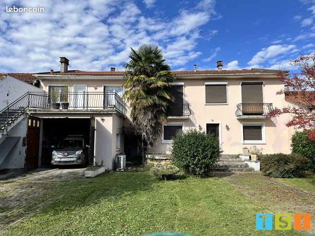 Maison 9 pièces 210 m²