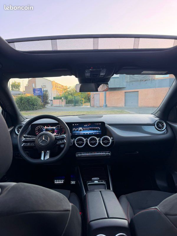 Mercedes gla 180d amg line (image 2)