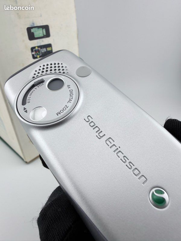 Téléphone Sony Ericsson W550i Desimlocké Tout Réseaux Mobile Phone