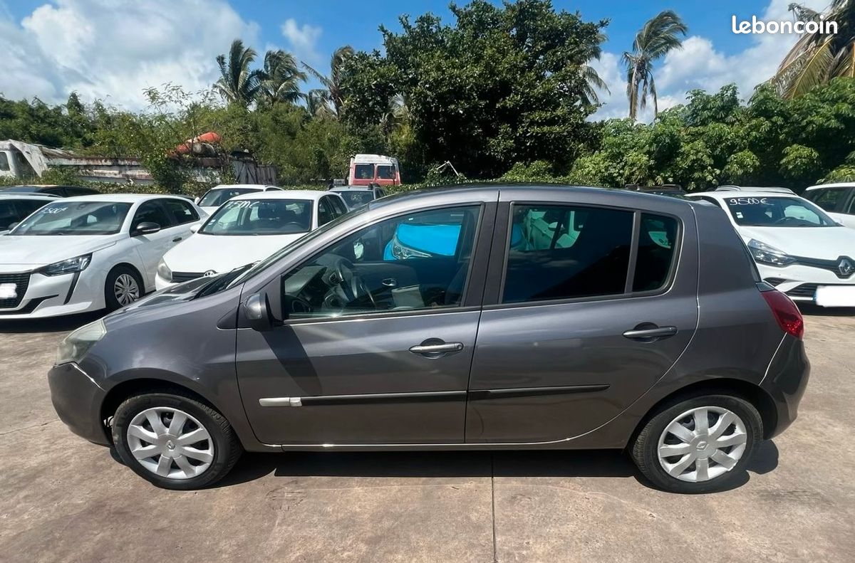 Renault Clio III 1,5L DCI 5 Portes Réviser (image 5)