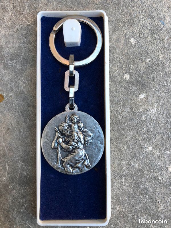 Porte clé médaillon (image 1)