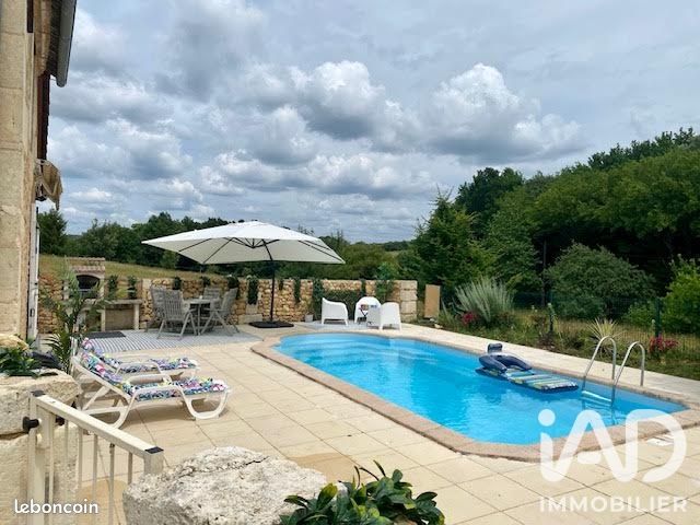 Maison 8 pièces 177 m² · à Eyraud-Crempse-Maurens · 177 m² · 497 000 €
