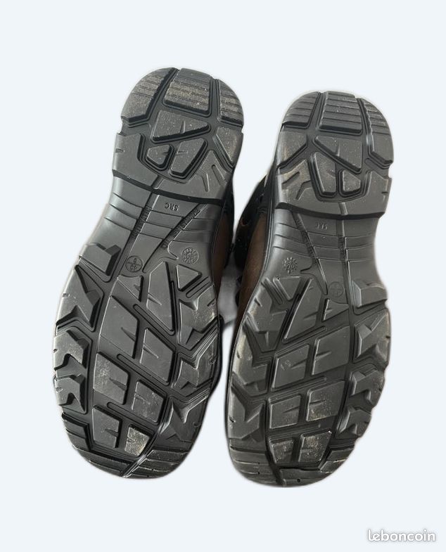 Chaussures de travail (image 1)