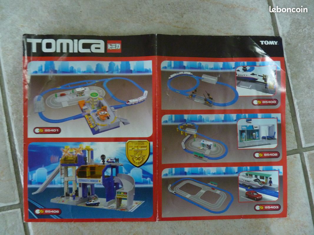 Tomy tomica hypercity 85402 complet a 98% 1/60 matchbox hot wheels corgi majorette takara collection ancien miniature garage train gare esso total bp texaco japon - Jeux & Jouets