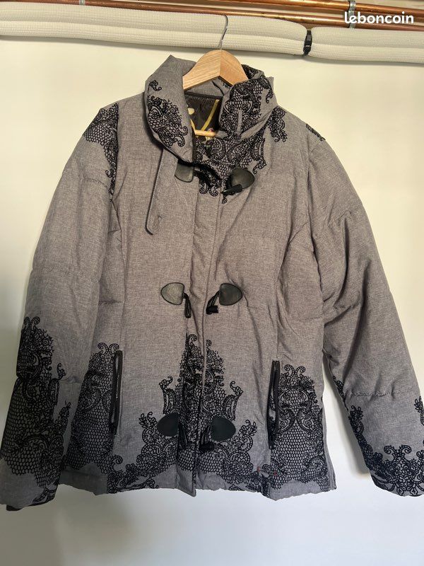 Doudoune Desigual, taille 44 (image 1)