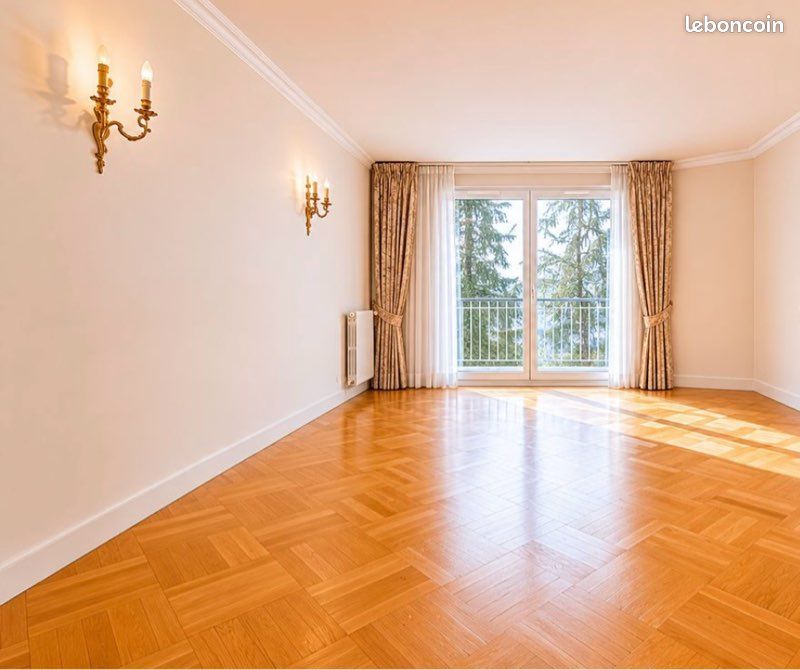 Appartement 3 pièces 80 m² · à La Celle-Saint-Cloud · 80 m² · 1 800 €
