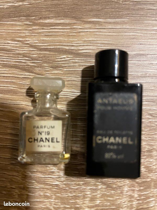 Lot de 2 miniatures parfum vides Chanel (image 1)