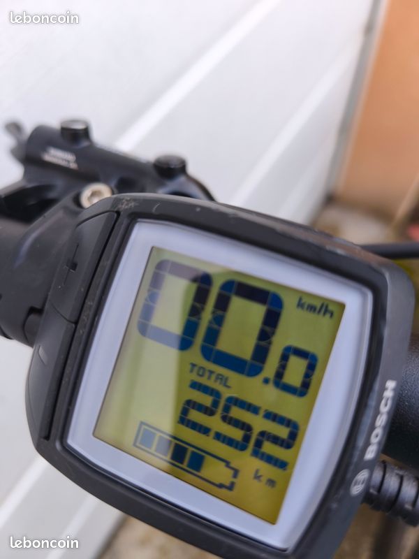 VTT électrique Stilus tout suspendu comme neuf (image 3)