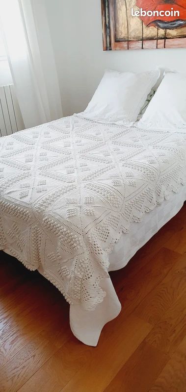 Couvre-lit vintage, fait main au crochet fin. Pièce Unique ! 325 cm X 270 cm | €85