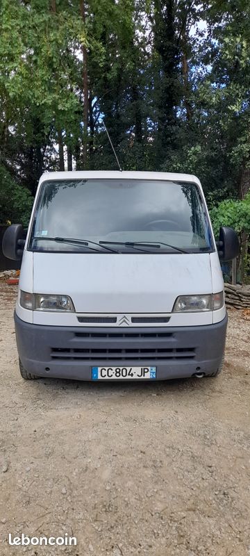Camion utilitaire (image 1)