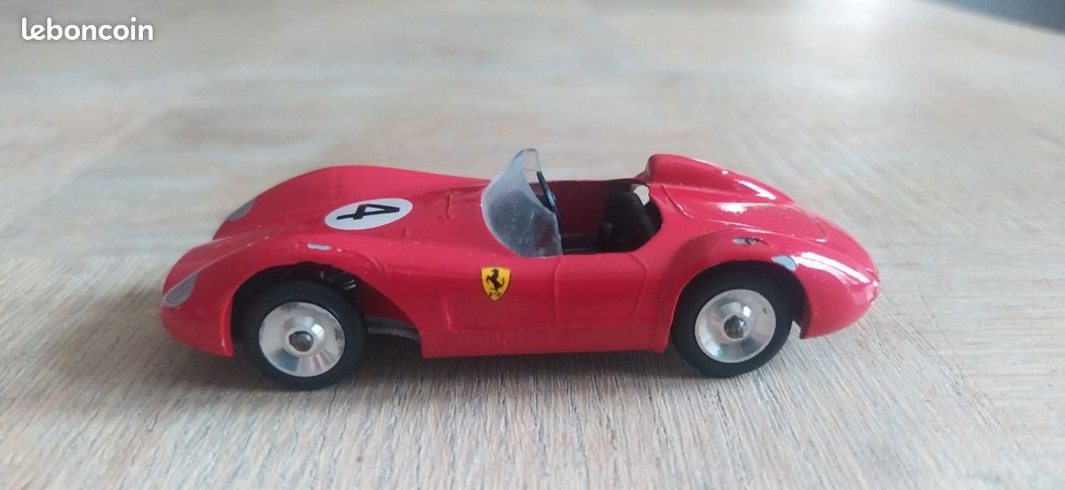 Jouet Ancien CIJ – Voiture De Course Ferrari 500 TRC En Tôle (électrique)