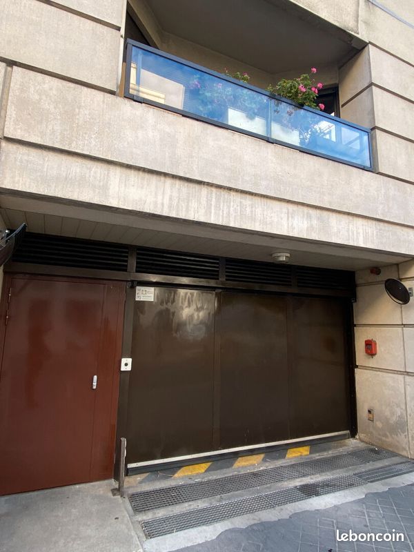 Parking 13 m² · à Paris · 13 m² · 24 500 €