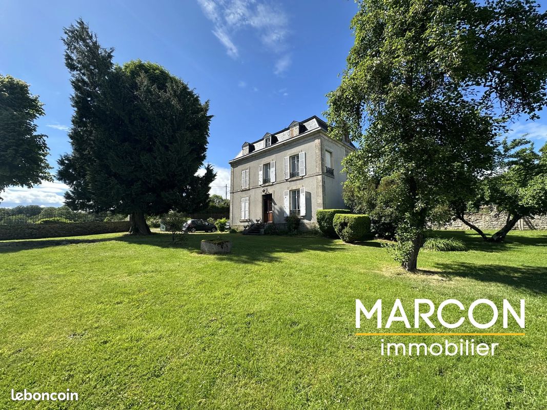 Maison 10 pièces 223 m² · à Aubusson · 223 m² · 256 800 €