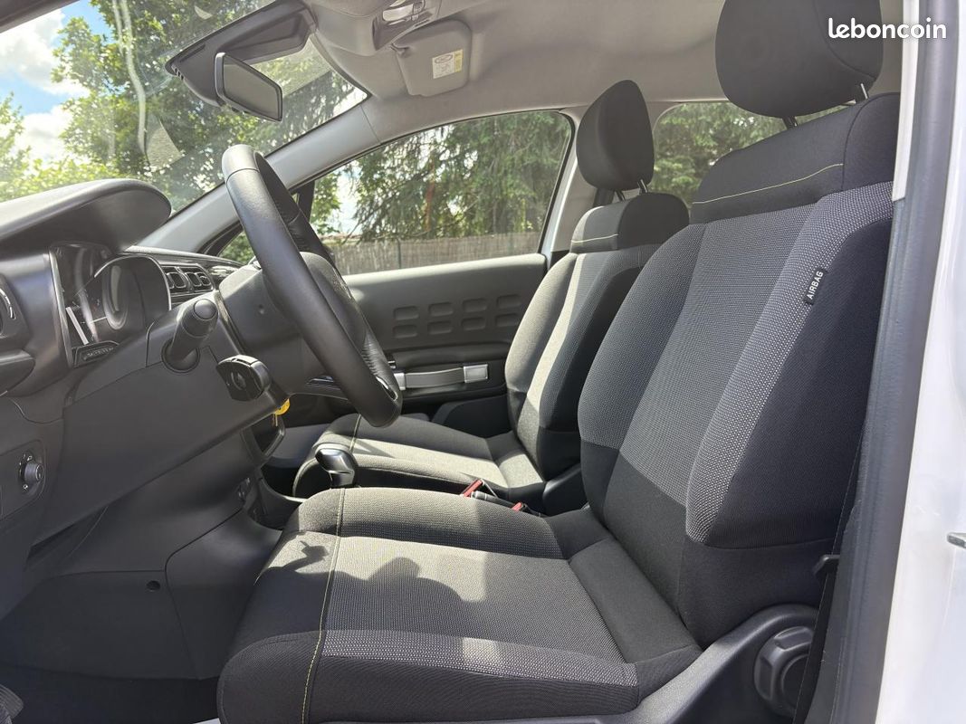CITROEN C3 1.2 PureTech 12V 110ch S&S EAT6 Shine (image 9)