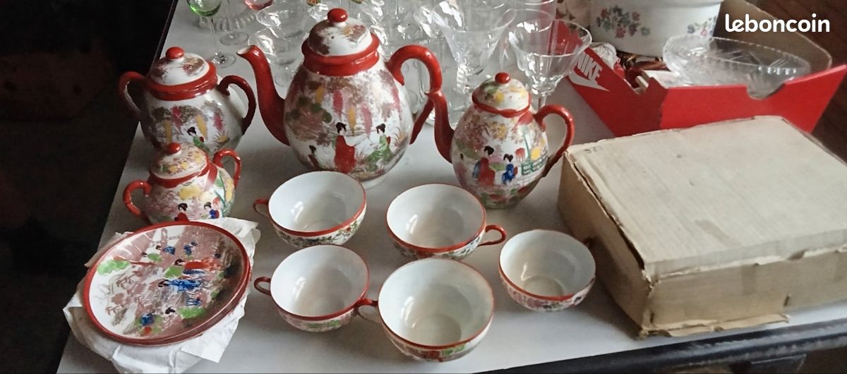 Service à thé en porcelaine japonaise de style Satsuma (image 1)