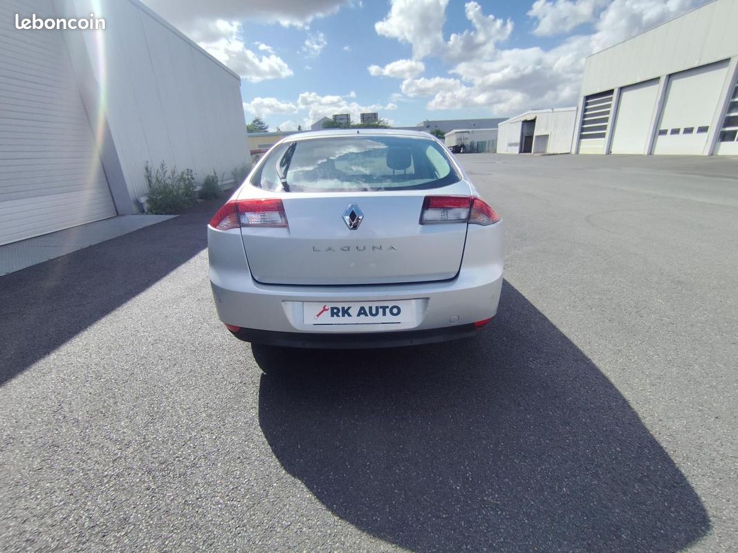 RENAULT LAGUNA 1.5 dCi - 110 III BERLINE Authentique PHASE 1 (image 9)