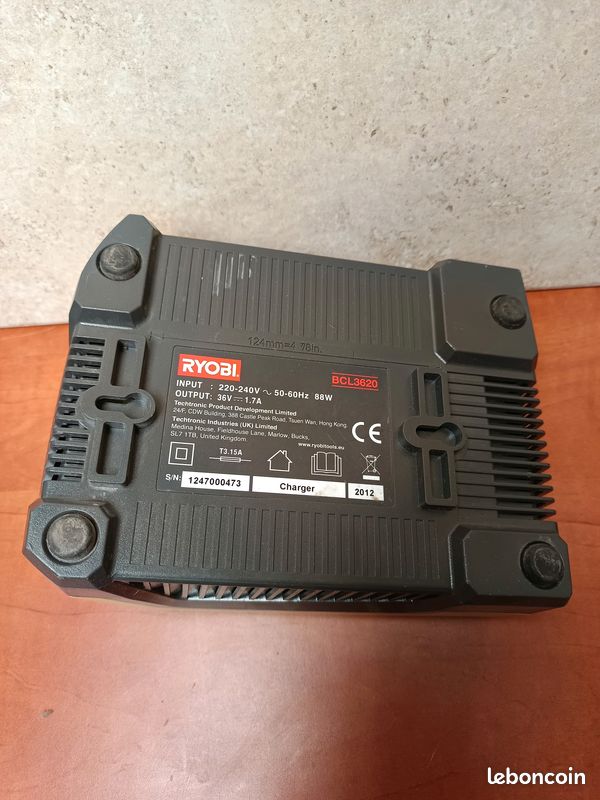 Chargeur de batterie Ryobi BCL3620 (image 2)
