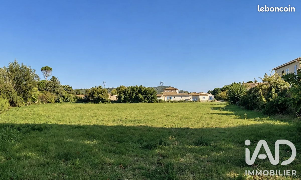 Terrain 700 m² · à Tresques · 700 m² · 109 900 €