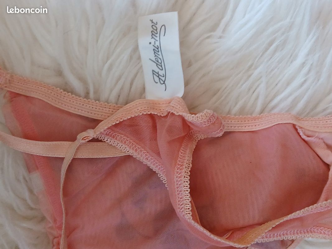 Lingeries. Haut et string.neufs 38/40 (image 6)