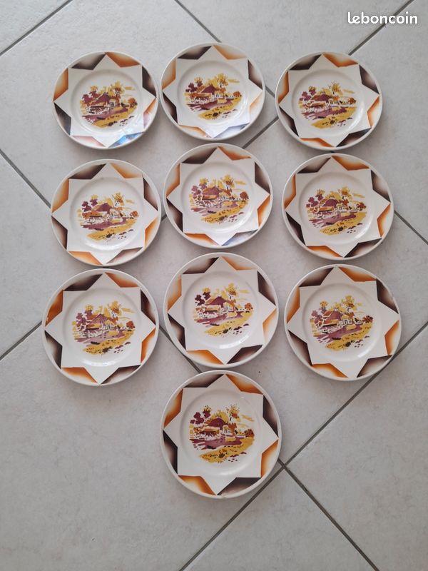 10 assiettes à dessert Longchamp décor vaches au pré (image 1)