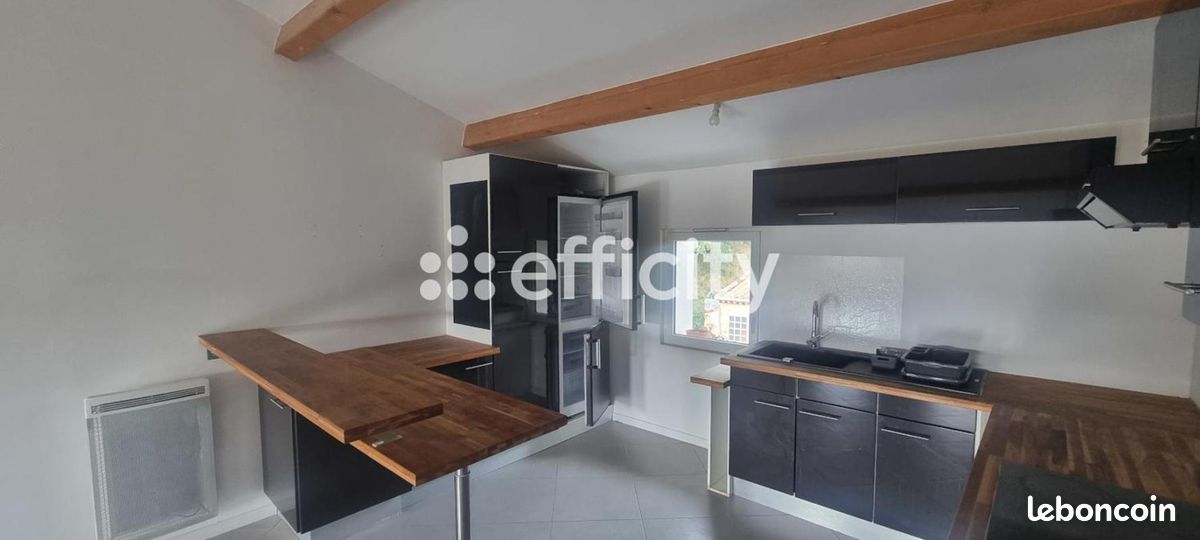 Immeuble 10 pièces 210 m² · à Ampus · 210 m² · 265 000 €