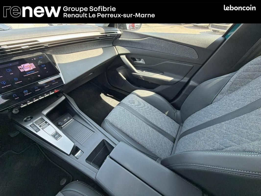 Peugeot 408 PHEV 225 e-EAT8 Allure Pack (image 24)