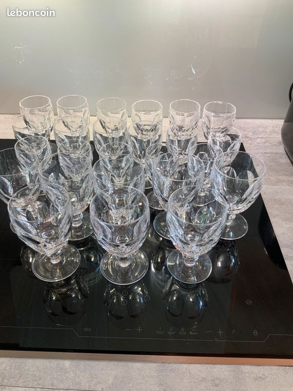 Lot De 24 Verres à Eau Waterford Cristal – Motif Castlemaine (retiré) – Neuf En Boîte